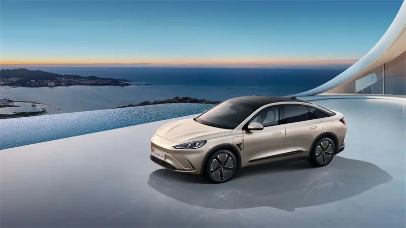 极狐新6系：20万买三激光雷达+行政级空间，这波谁还选Model 3？