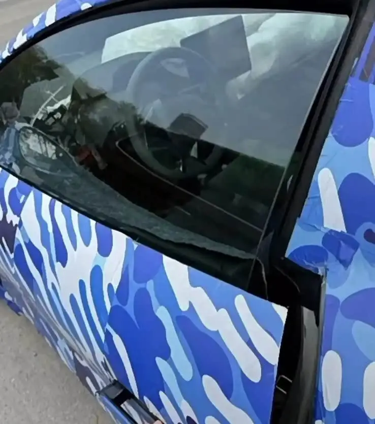 售价将在30万以上 腾势跑车内饰谍照曝光 上海车展亮相