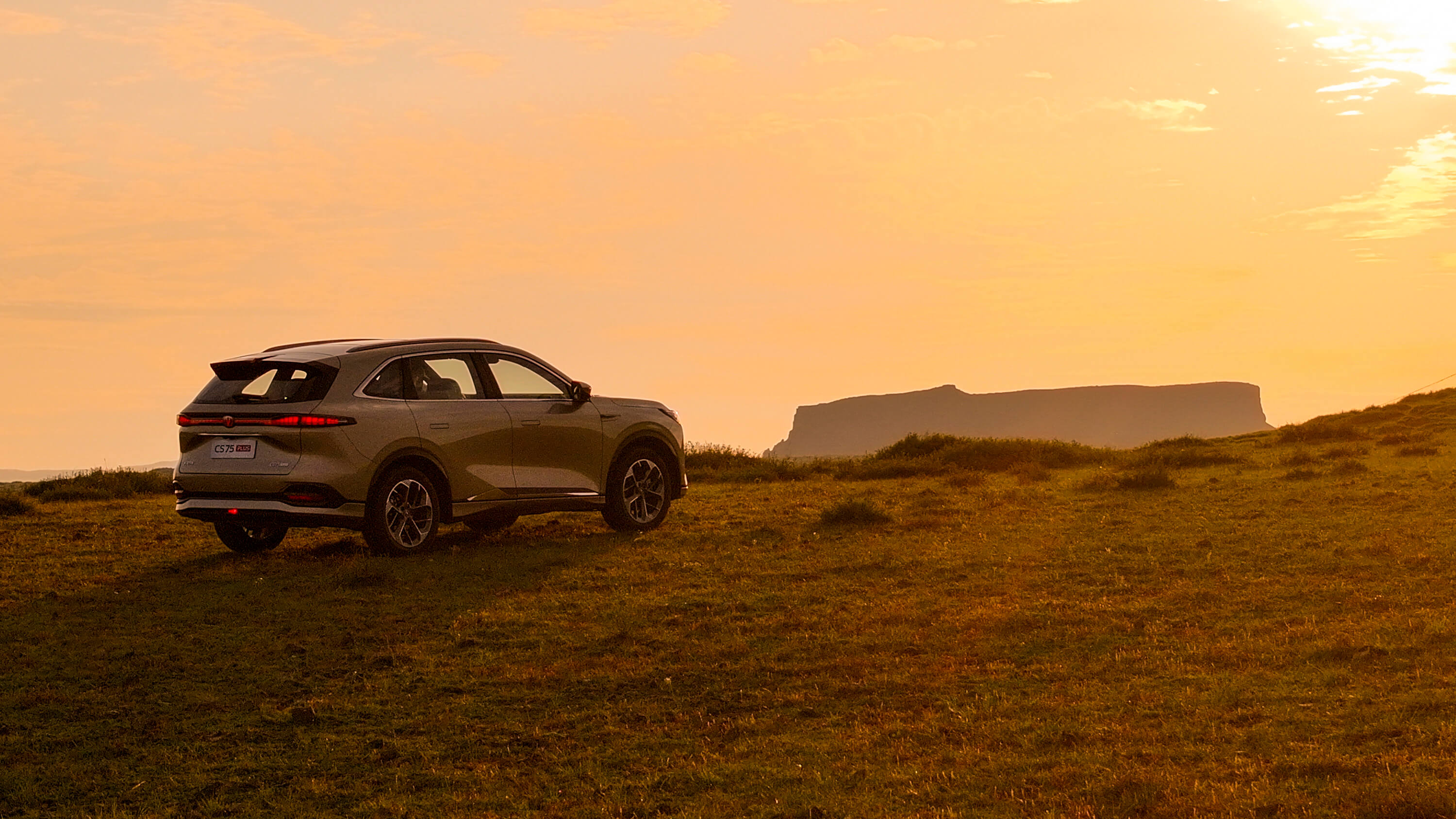 15万内家用SUV选手 长安第四代CS75PLUS深度解析