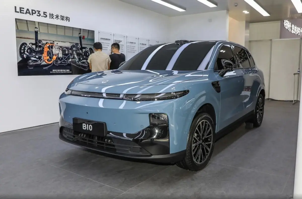 零跑B10，12万多就可以拥有激光雷达+高通8650智驾芯片？