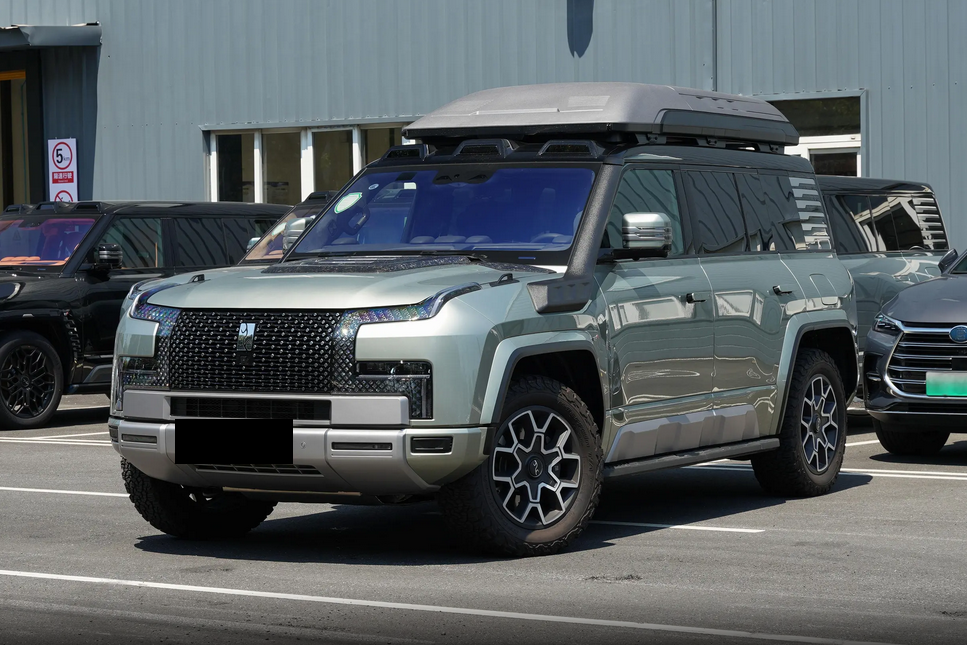 买不起过个眼瘾也挺好，仰望U8实力不俗，越野性能确实强悍