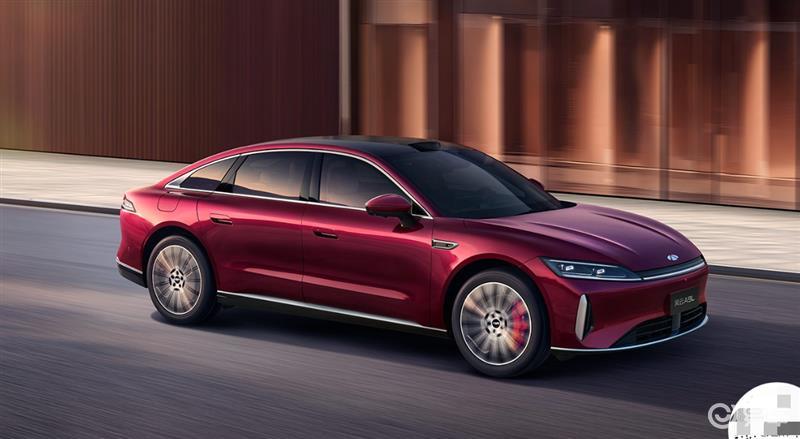 奇瑞风云A9L与吉利星耀8，15万级中大型品质插混轿车