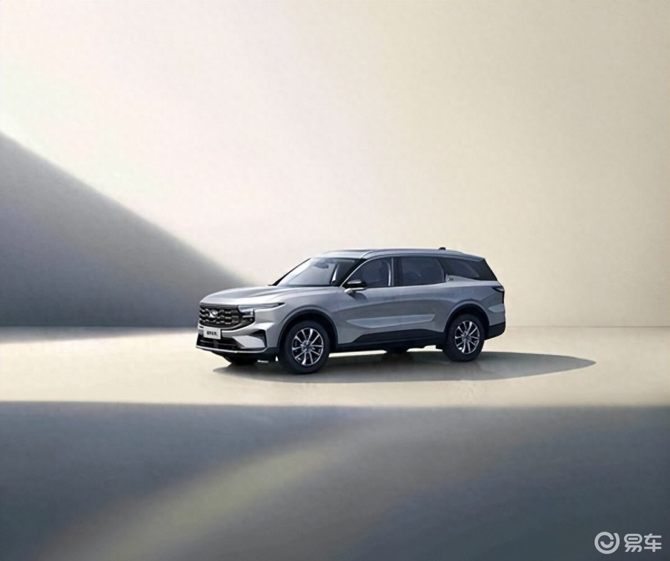 家用车还是以座位多，安全为主，这两款车，爬坡有劲耐用性好