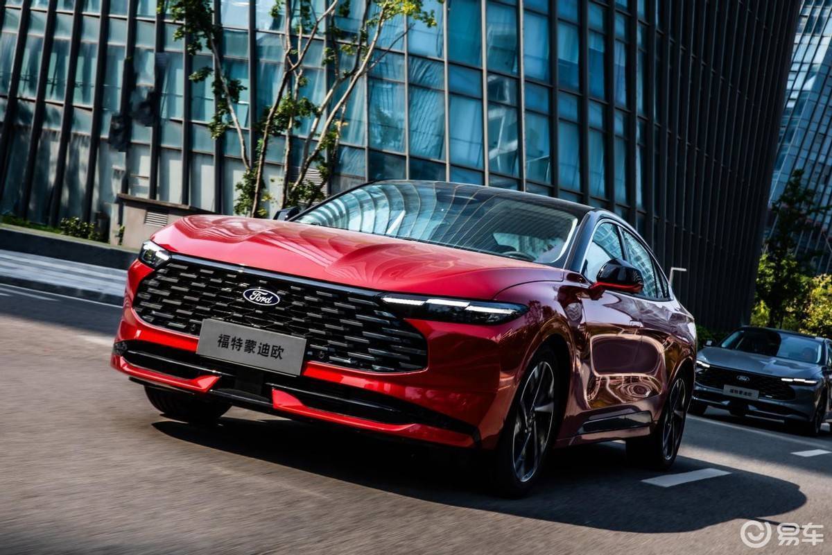 B级家轿大对决！2026款蒙迪欧VS本田雅阁，谁能胜出？