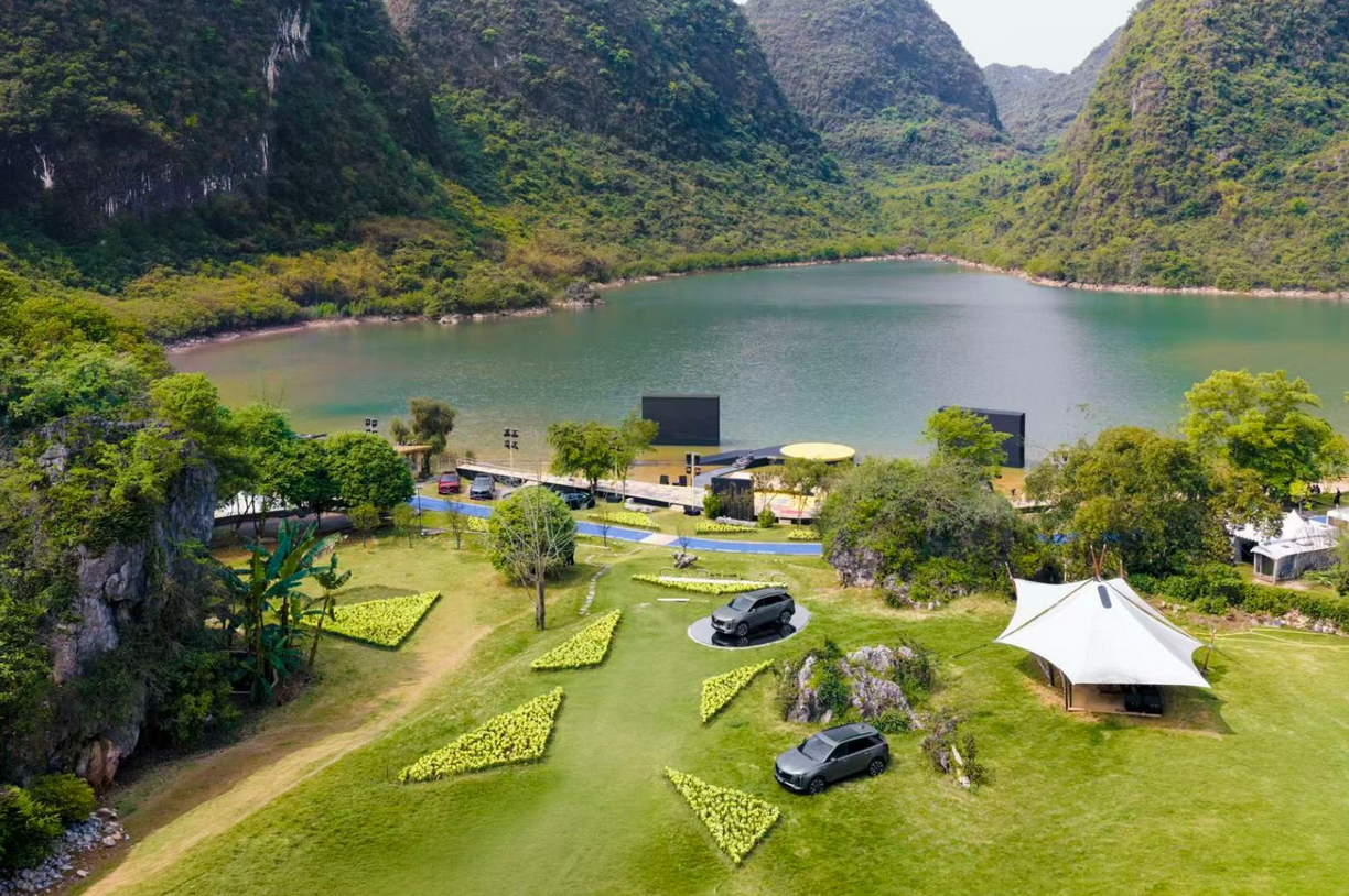 推出“东漓灰”升级“金身计划”，凯迪拉克XT5春日焕新！