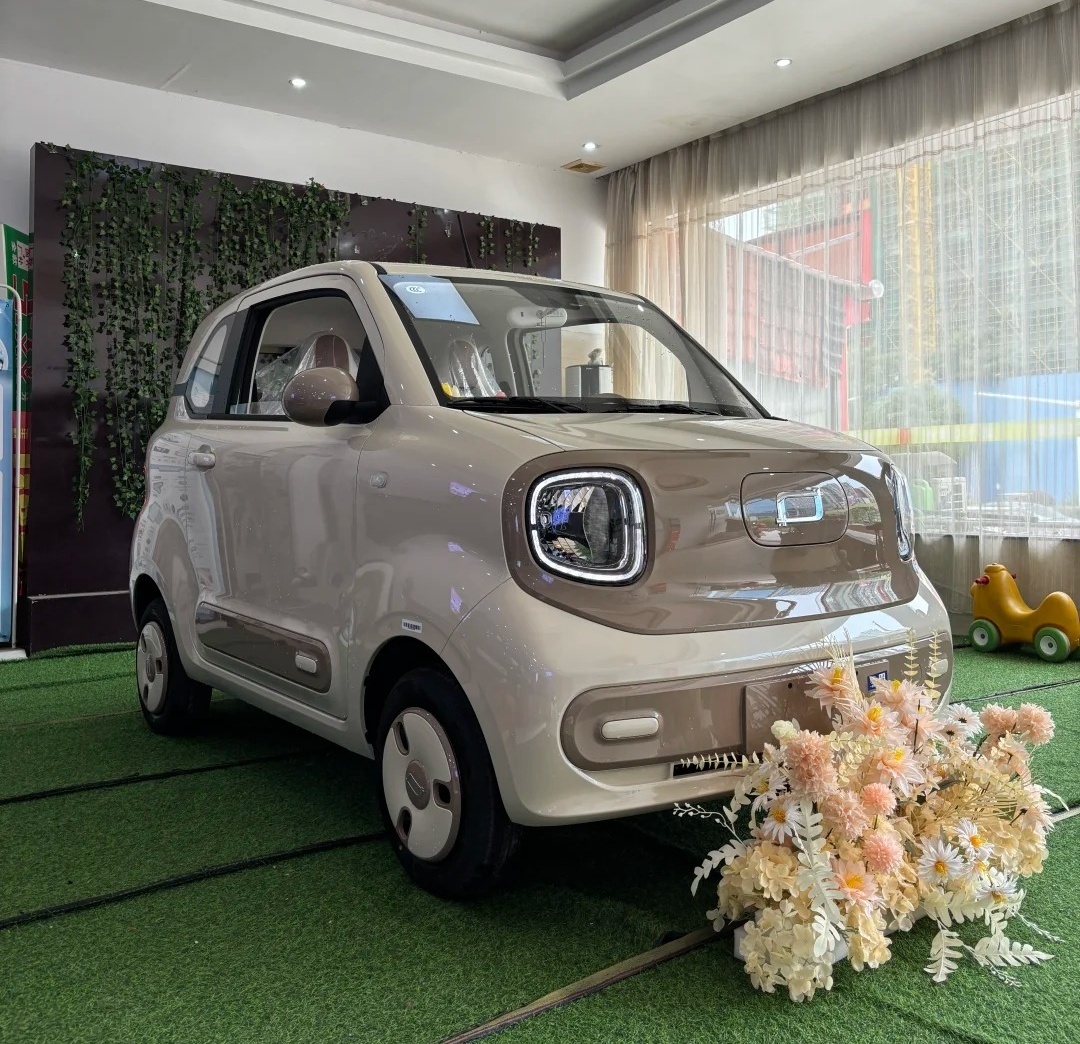 小车大安全，奔腾小马稳得住城市，也守得住底线