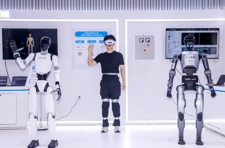 WRC 2026 | 优必选全面展示人形机器人工业、商用、家庭消费应用成果